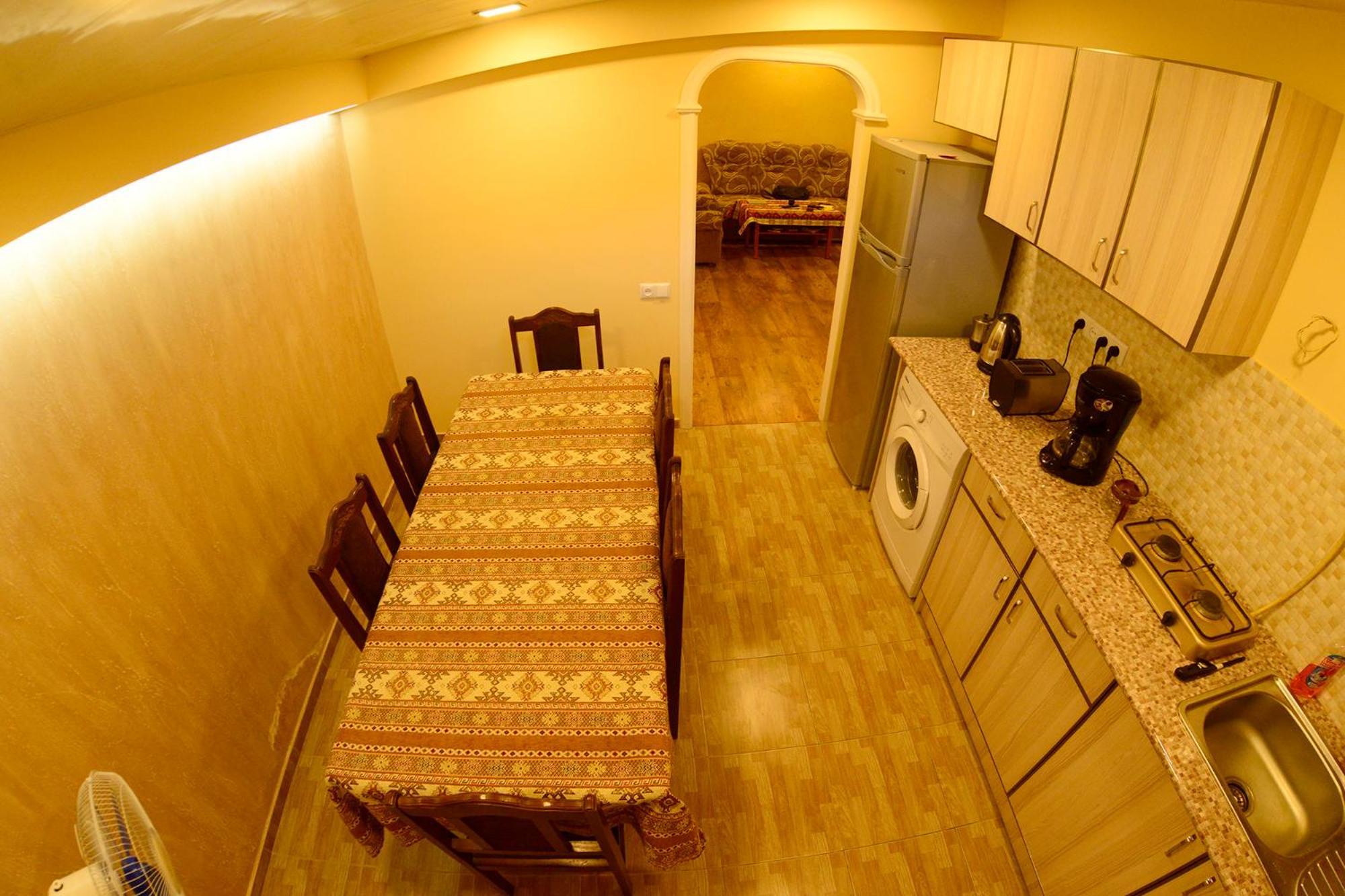 Your Hostel Erivan Exterior foto
