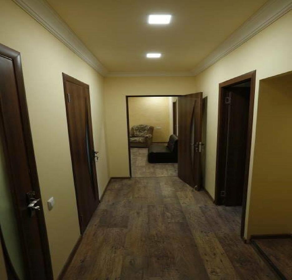 Your Hostel Erivan Exterior foto