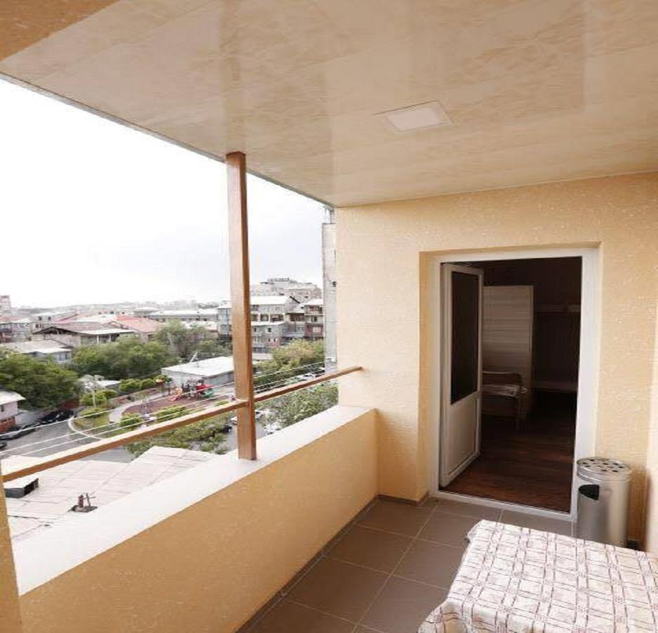 Your Hostel Erivan Exterior foto