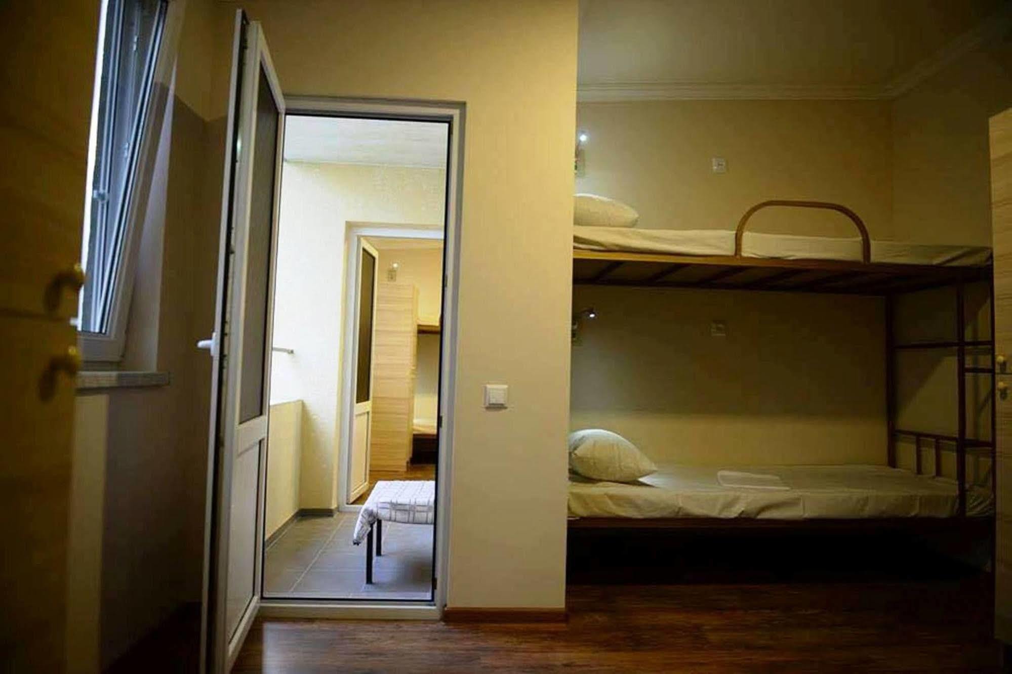 Your Hostel Erivan Exterior foto
